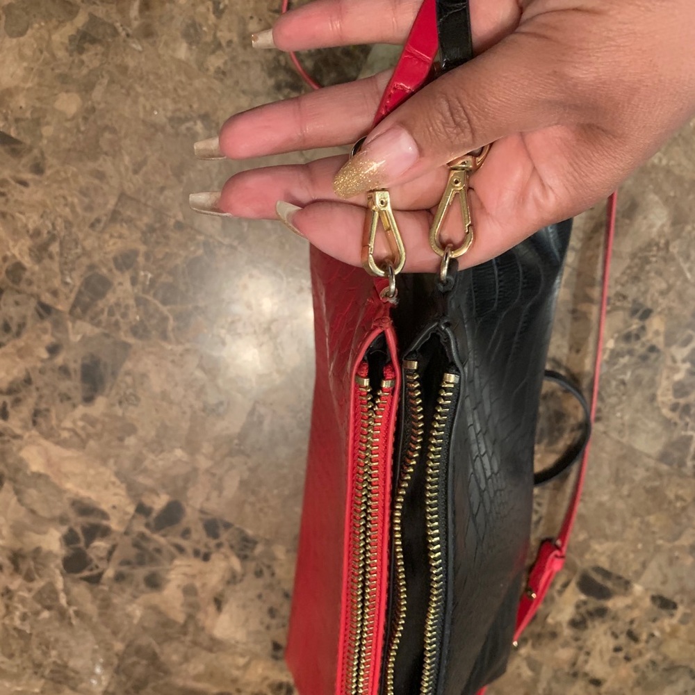 2 Crossbody purses 👜 - Picture 11 of 13